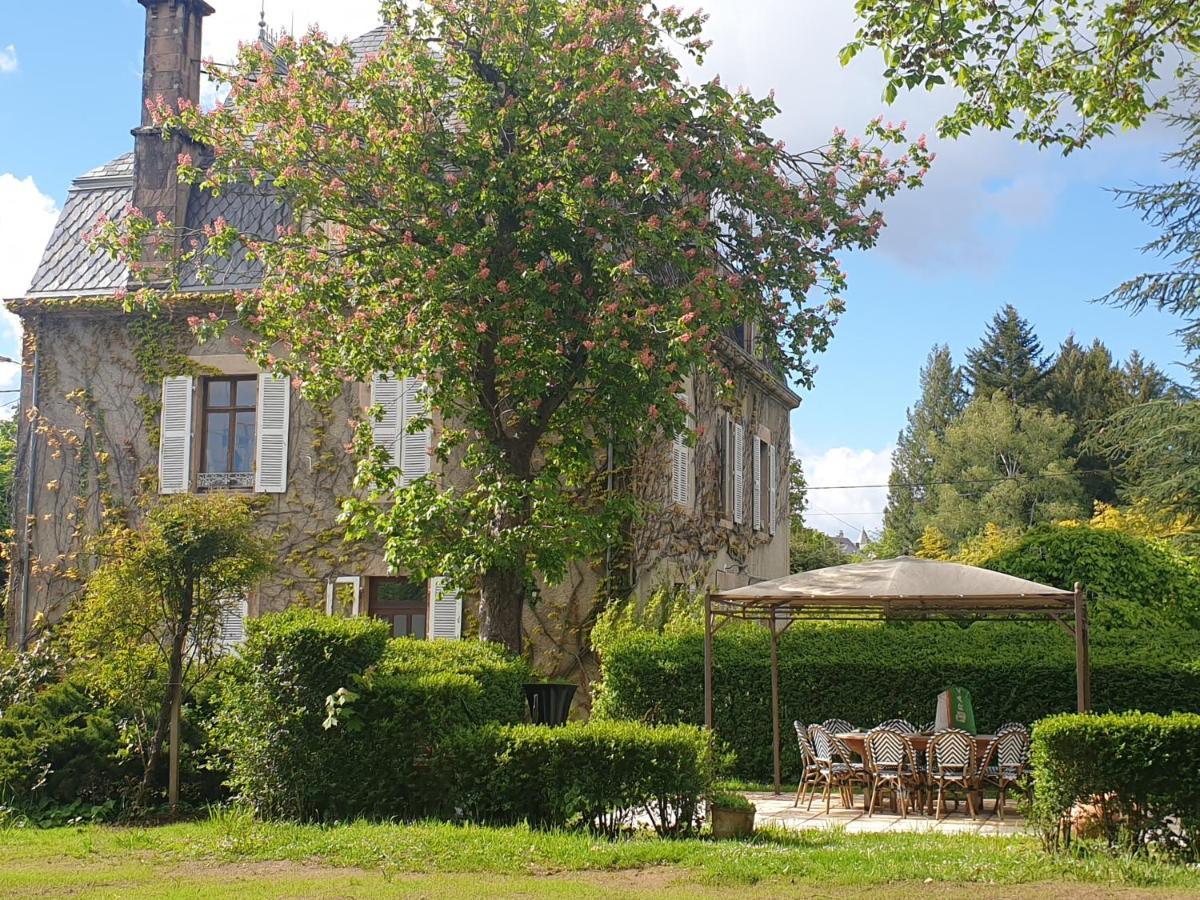 VILLA MURA gite luxe avec piscine et spa campagne et grand air nouvelle Aquitaine Corrèze Neuvic  Esterno foto